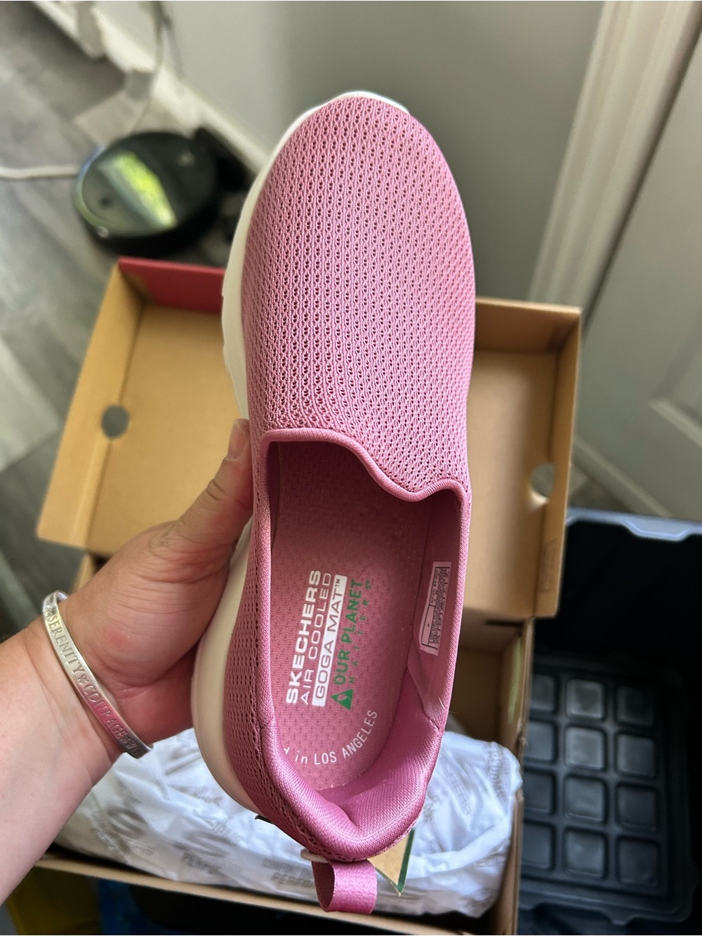 Skechers Women's Slip-On Mesh Sneaker — Dusty Rose size 6.5